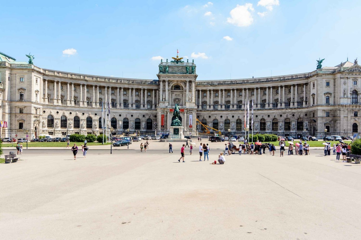 Vienna: Hofburg Palace, Sisi Museum & Silver Collection Tour