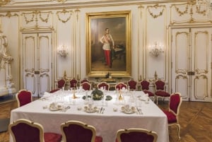 ウィーン：ホーフブルク宮殿とシシィ博物館の優先入場ツアー