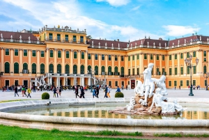 Vienna MegaCombo: Schönbrunn, Sisi, Walking Tour & Transport