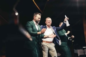 ウィーン：ミラージュマジックディナーショーをご覧ください