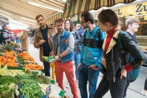 Vienna: tour gastronomico con guida al Naschmarkt