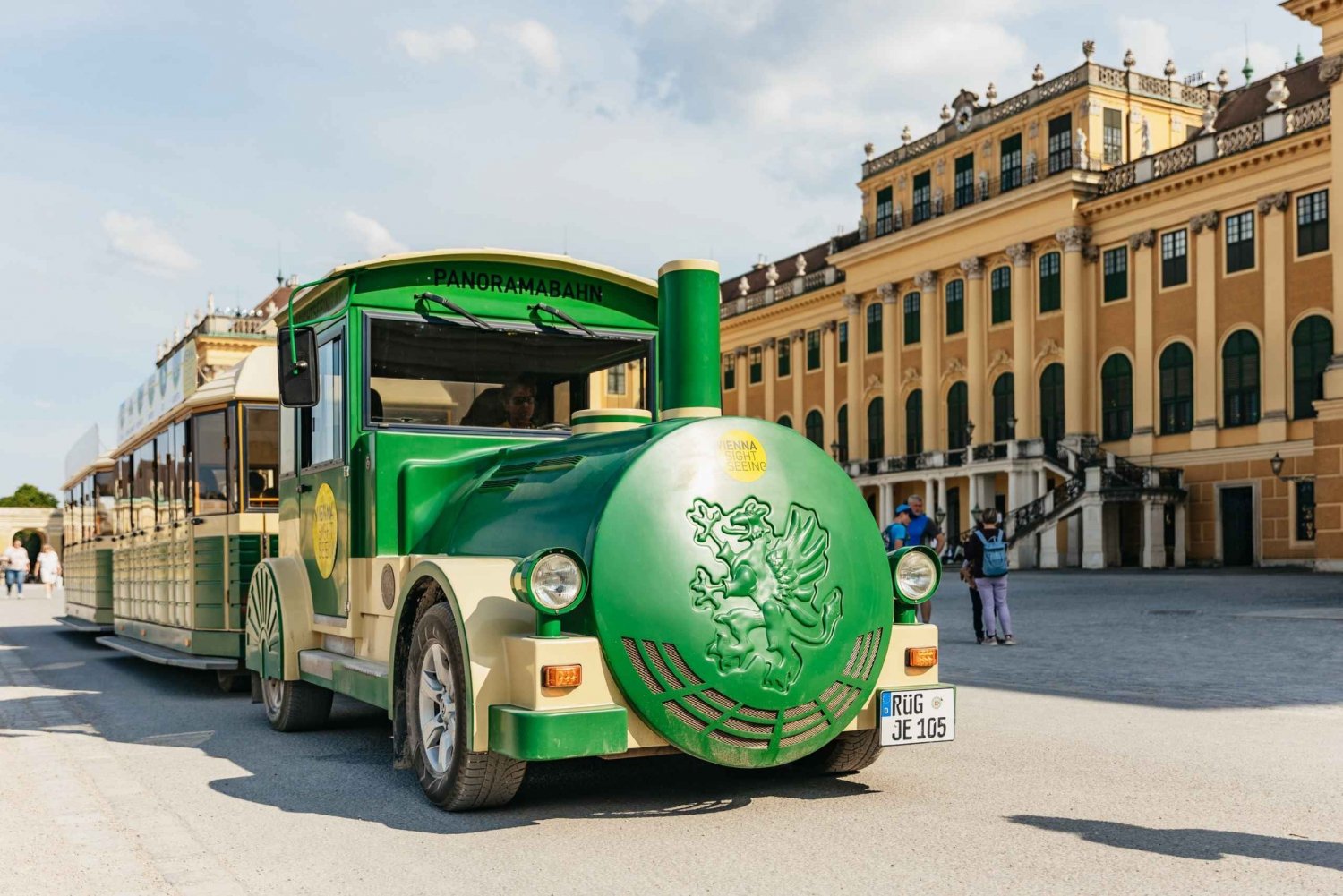 Vienna: Panorama Train Tickets to explore Schönbrunn Palace