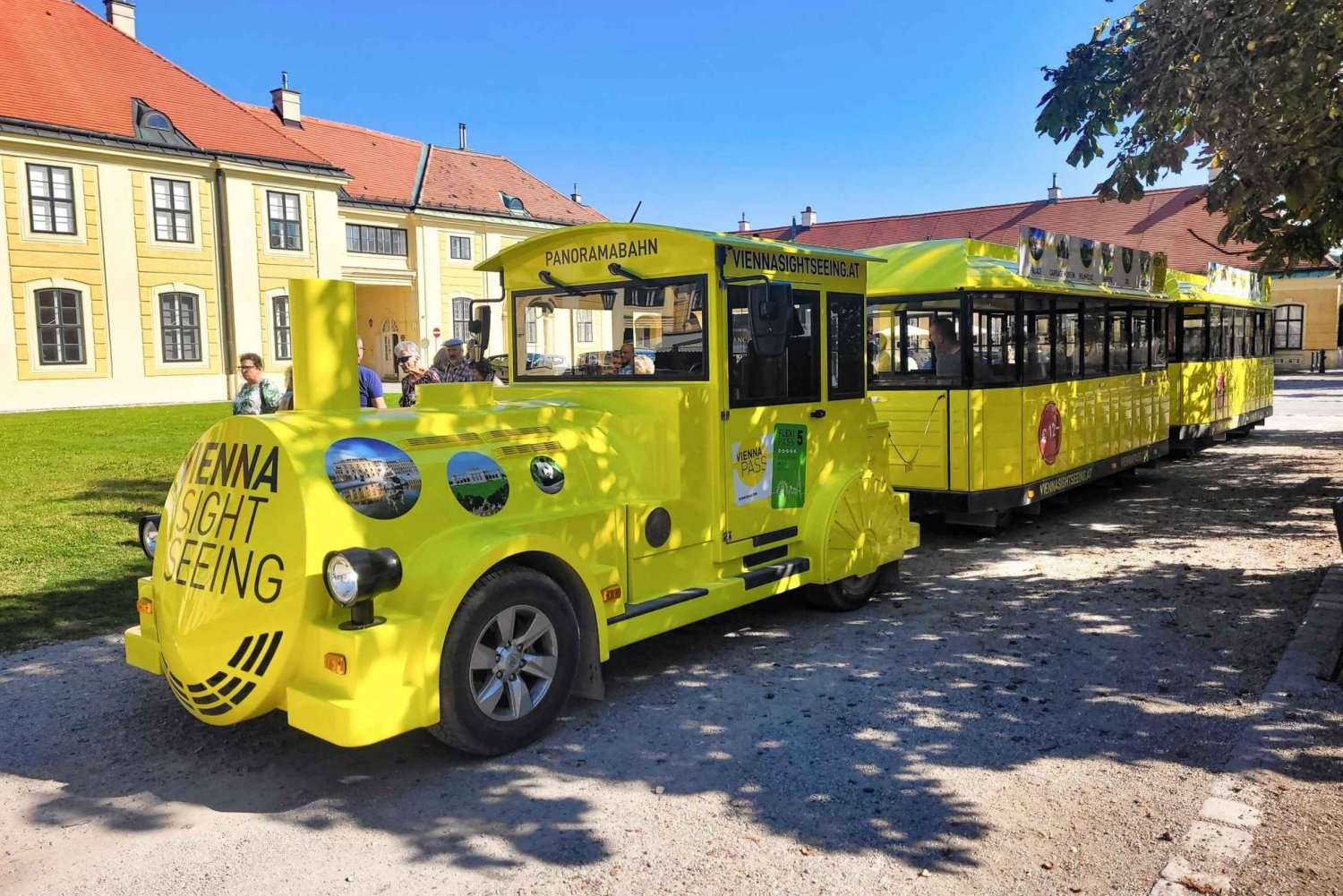 Wien: Tågbiljetter med panoramavyer och slottet Schönbrunn