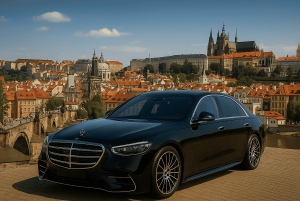 Vienna: Prague Guided Day Trip with Lunch and Tastings