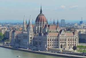 Vienna: Private Day Trip to Budapest