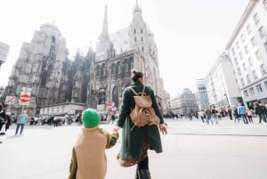 Vienna: Private Family Tour, City Highlights, Museum & Cake