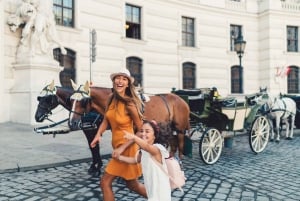 Wien: Private Family Tour, Stadthighlights, Museum & Torte