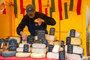 Vienna: Private Markets Gourmet Tour, Local Tastes & Drinks