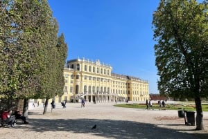 Wiedeń: Prywatna wycieczka po pałacu Schönbrunn, dodatkowe pokoje, ogrody