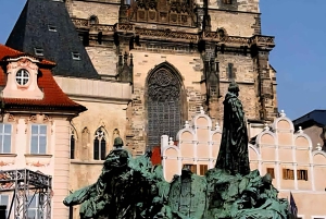 Vienna: Private tour to Prague