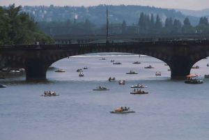 Vienna: Private tour to Prague