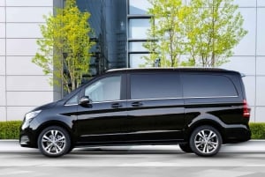 Vienna : Private Transfer to/from Vienna Airport to City.