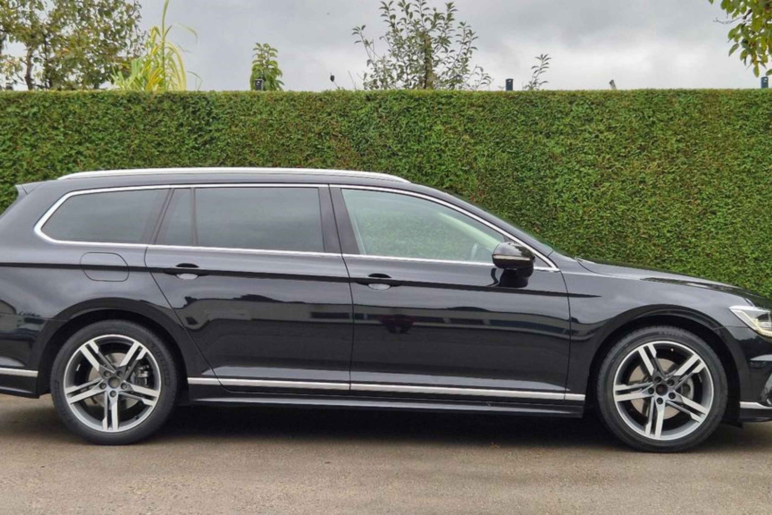 Vienna: Private transfer Karlovy Vary to Vienna