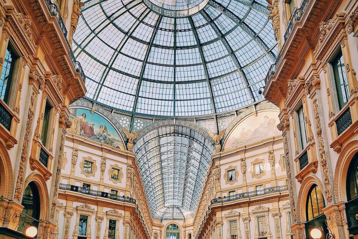 فيينا نقل خاص إلى ميلانو أو ميلانو إلى فيينا