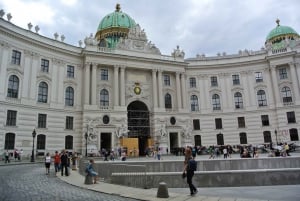 Vienna Ringstasse self-guided walking tour & scavenger hunt