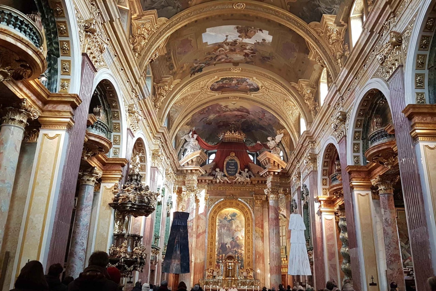 Vienna: Passeggiata romantica nella città vecchia di Vienna e degustazione di vini