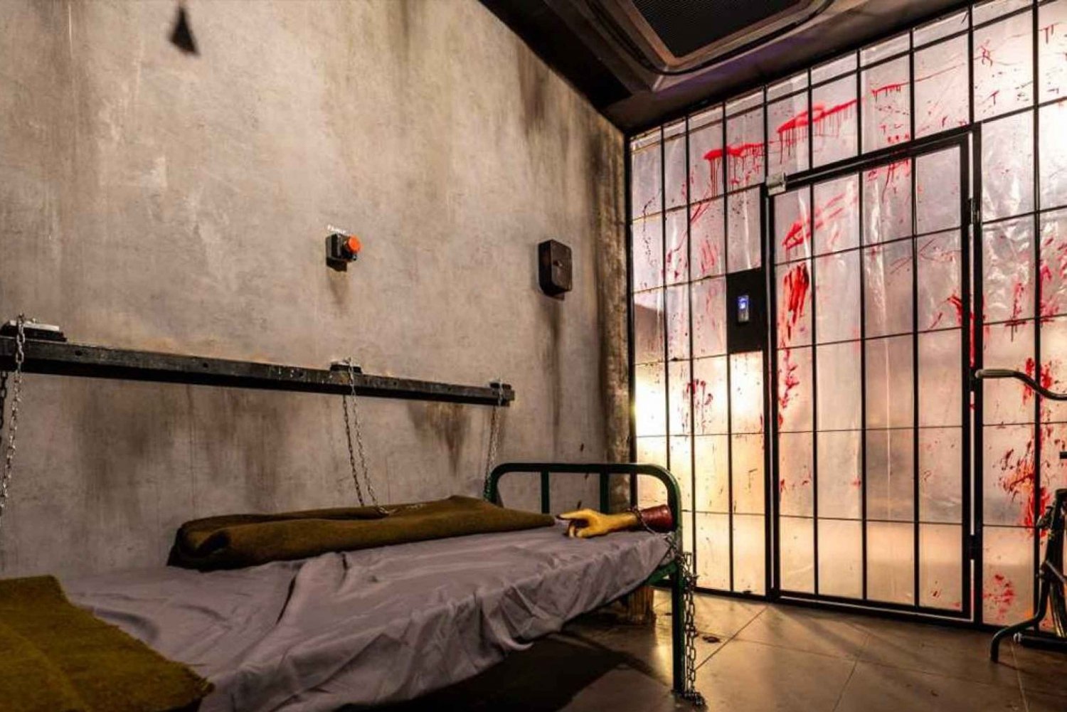 Vienna: Scavenger Escape Room Experience : Torture Chamber