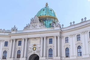 Vienna: Scavenger Hunt and City Centre Walking Tour