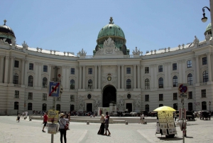 Vienna: Scavenger Hunt through the City Center