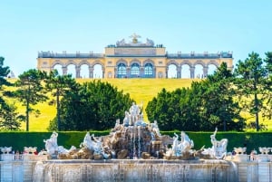 Vienna: Schönbrunn Gardens Tour with Optional Palace Tour