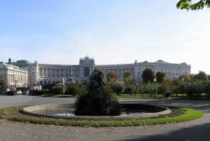 Wien: Skip-the-line Hofburg Ticket & Sisi Museum Tour