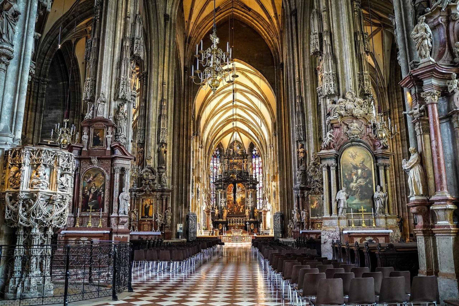 Vienna: Skip-the-Line St. Stephen’s Cathedral Guided Tour