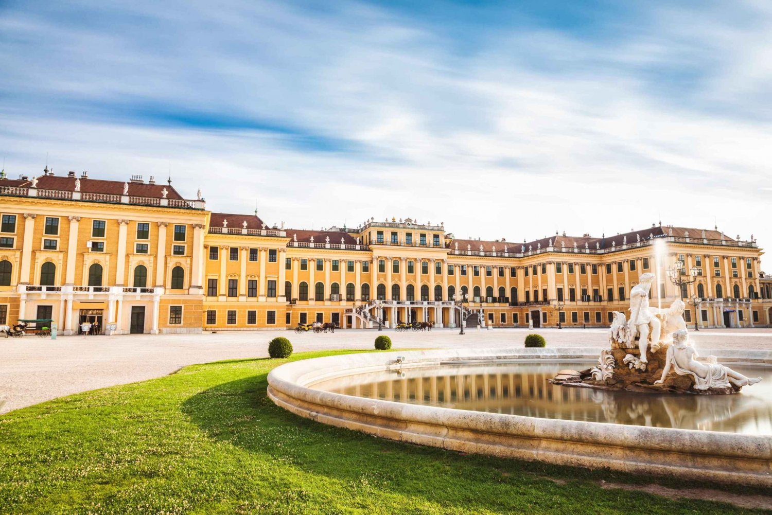 Wien: Pienryhmäretki Schönbrunnin palatsiin ja puutarhaan
