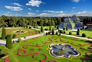 Vienna: Small Group Schönbrunn Palace & Garden Tour