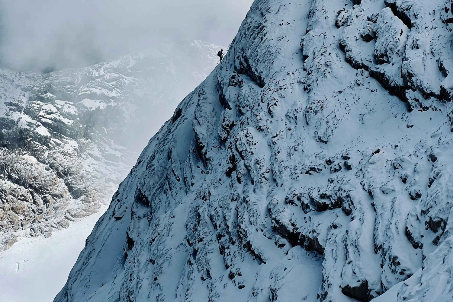 Vienna to Salzburg & Hallstatt: Scenic Alpine Day Tour