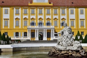 Wien till Schloss Hof Hoppa över kön Privat tur & transport