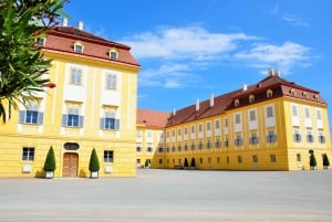 Wien till Schloss Hof Hoppa över kön Privat tur & transport