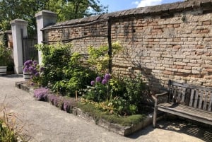 Wien till Schloss Hof Hoppa över kön Privat tur & transport