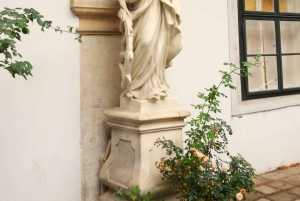 Vienna: Tour in the unknown City- a guided walking tour