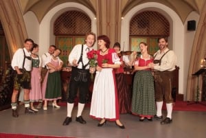 Wien: Traditionelle Dinner-Show im Wiener Rathauskeller