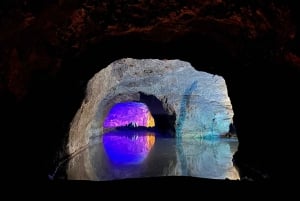 Vienna: Vienna Woods Tour with Underground Lake and Wine