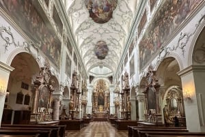 Vienna: Wachau, Hallstatt and Salzburg Guided Tour