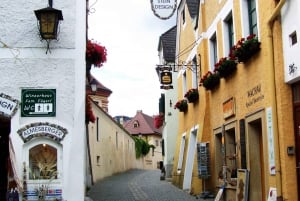 Vienna: Wachau, Hallstatt and Salzburg Guided Tour