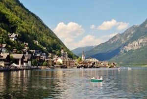 Vienna: Wachau, Melk, Hallstatt, & Salzburg with a Boat Trip