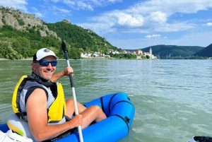 Vienna: tour privato in kayak e vino della valle di Wachau