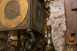 Wien: Weinverkostung im Traditionskeller