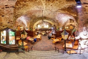 Wien: Vinsmaking i tradisjonell kjeller