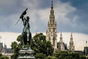 Vienna: Christkindlmarket Guided Walking Tour