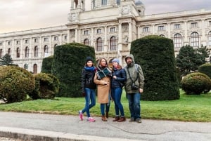 Broszura dotycząca zwiedzania Starego Miasta i atrakcji Wiednia z przewodnikiem