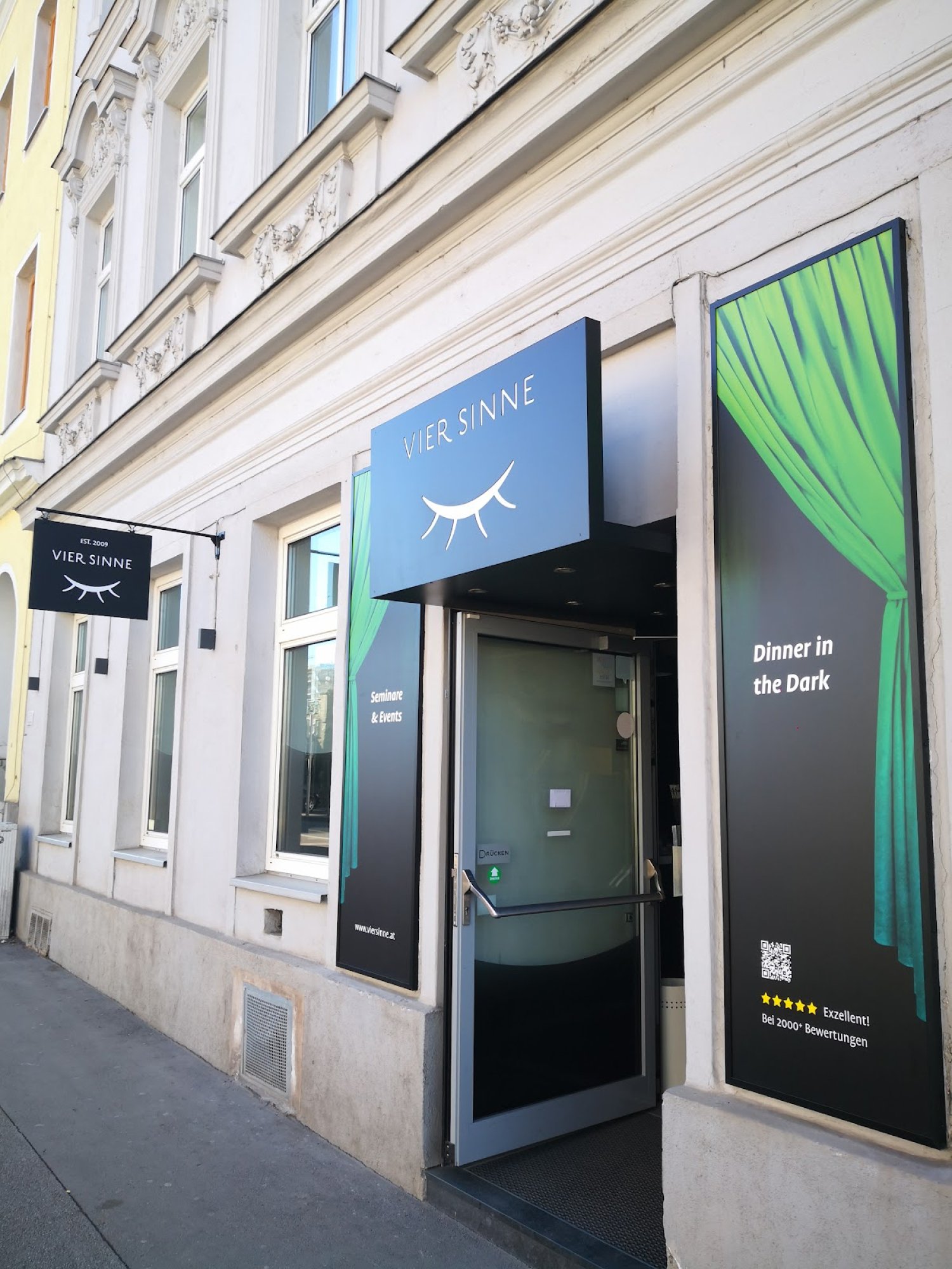 VIER SINNE | Dinner in the Dark | Lunch | Brunch