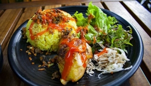 Blink and you could miss Phuong Nam mansion