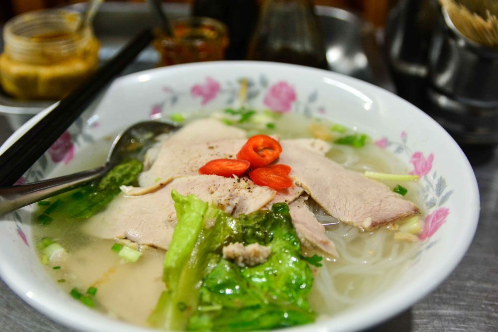 Saigons Must Eat Foods