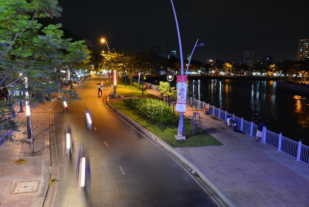 Nhieu Loc - Thi Nghe Canal by night