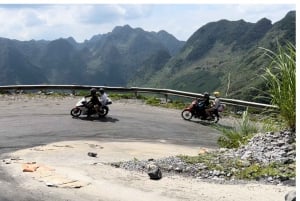 1 Day Ha Giang Loop Tour by Motorbike with Easy Rider - Real