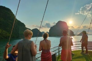 1-dagers cruise i Halong Bay/Buss/Lunsj/Entreiseavgift