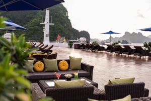 Cruzeiro de 2/3 dias em Halong e Baía de Lan Ha Erina 5* com varanda e banheira